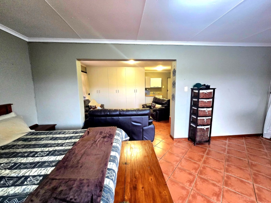 4 Bedroom Property for Sale in Paradise Beach Eastern Cape
